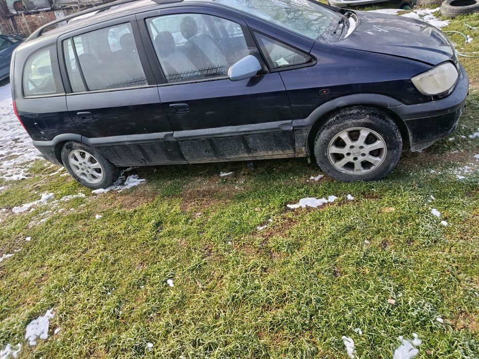 Продава се на Части Opel Zafira A