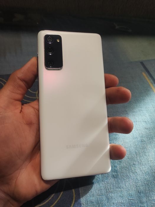 Vând Samsung s20 FE 5G