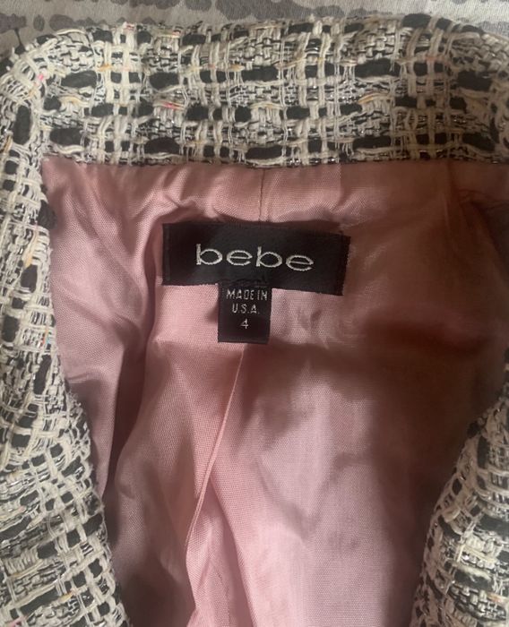 Дамски костюм на BEBE - размер 4 (S)