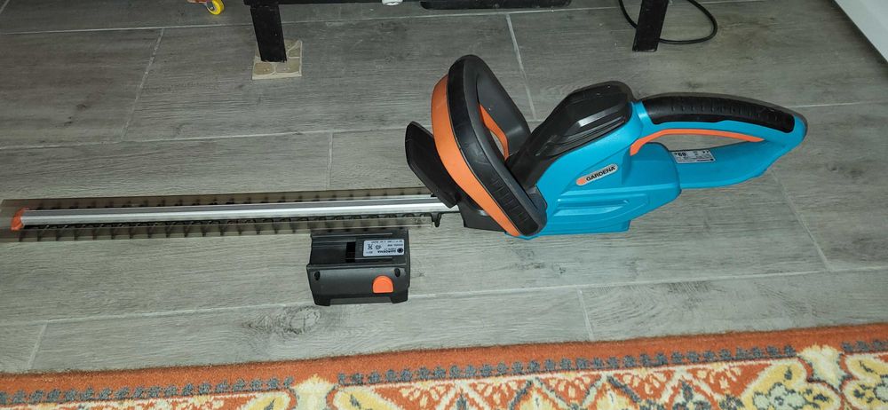 GARDENA EasyCut50Li Foarfeca de Gard Pe Acumulator  cu acumulator