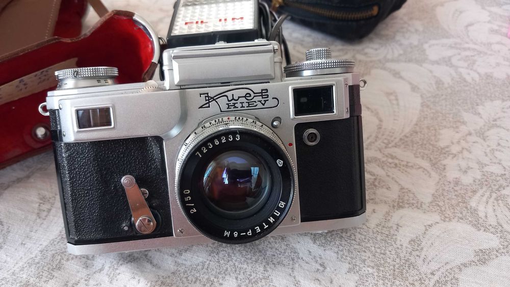 Фотоапарат Киев със светкавица