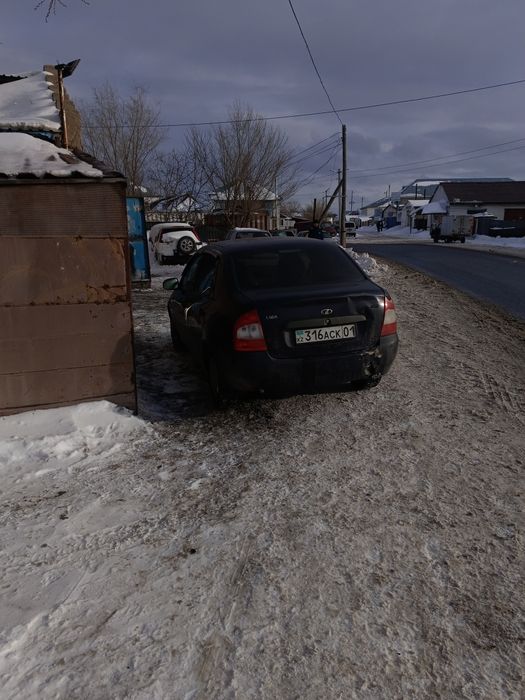 Автомобиль Лада Калина седан