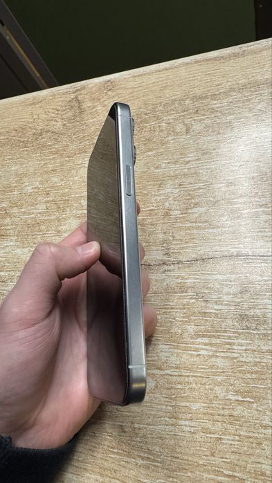 Продам Айфон 15 про Макс 256