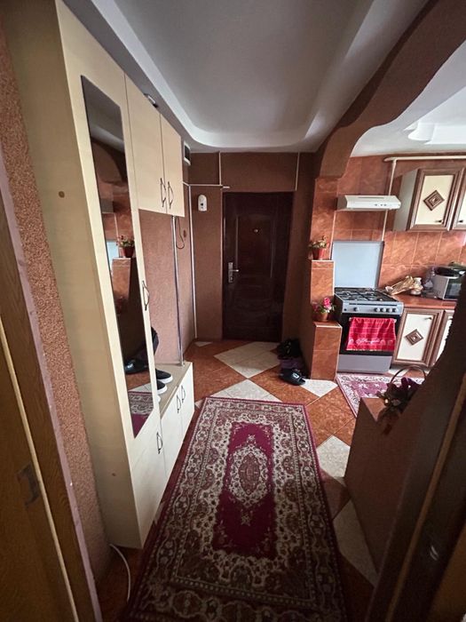 Vand apartament 3 camere