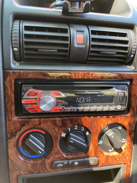 PIONEER DEH-1500UBA mp3 aux usb