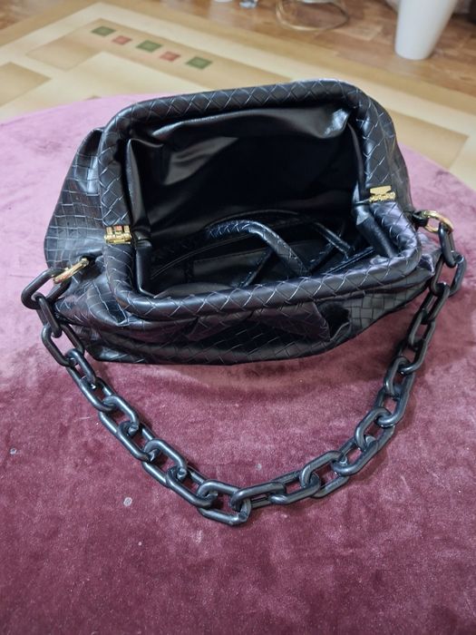 Продаю новую сумочку.