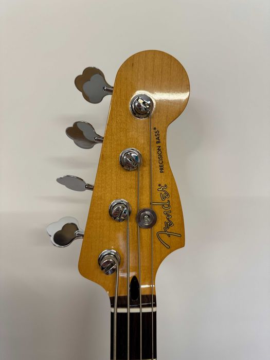 Fender Player II Precision Bass 2025 Sunburst + husă, curea și cablu Fender