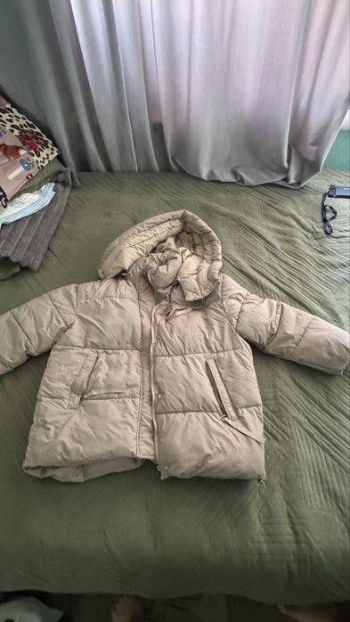 Продам платье и зимние куртки