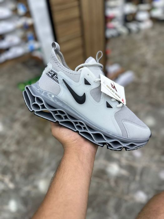 Modele noi pe stoc 40-44