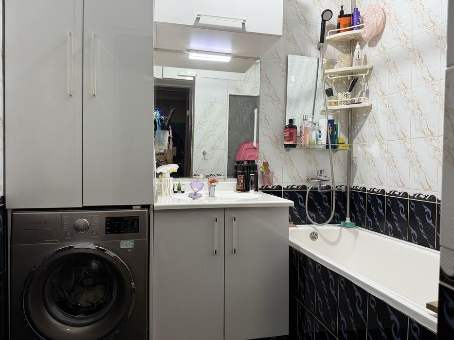 Трёхкомнатная 3/9/9  • 78м², Лисунова, Школа №166, Кадышева, кинотеатр