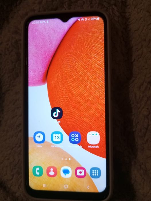Samsung 14a Redmi 12