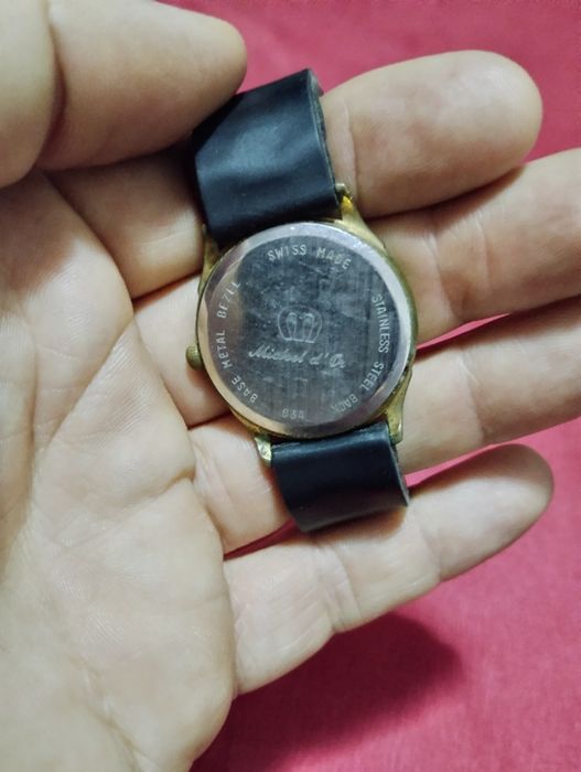 ceas elvețian de vânzare