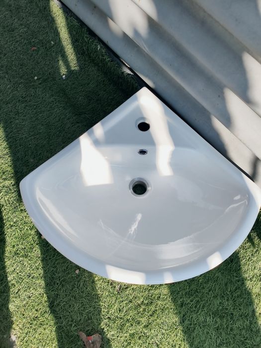 Раковина угловая