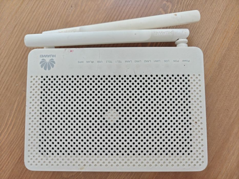 Оптичен рутер Huawei EchoLife HG8245H5