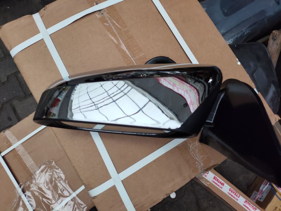 Хайлюкс боковое зеркало