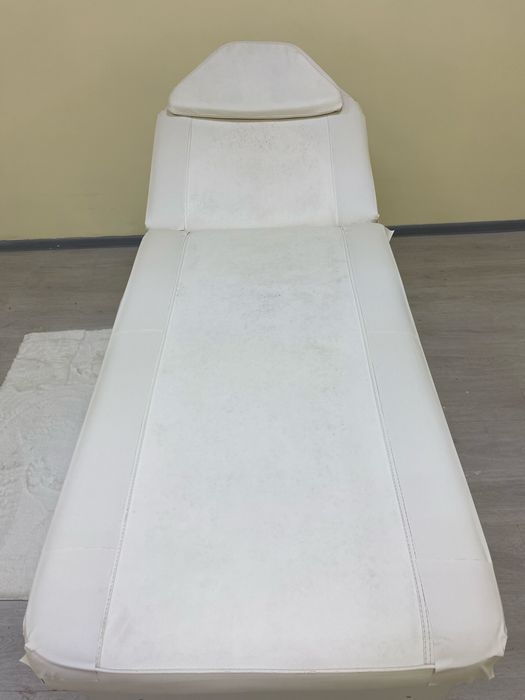 Продам кушетку массажную