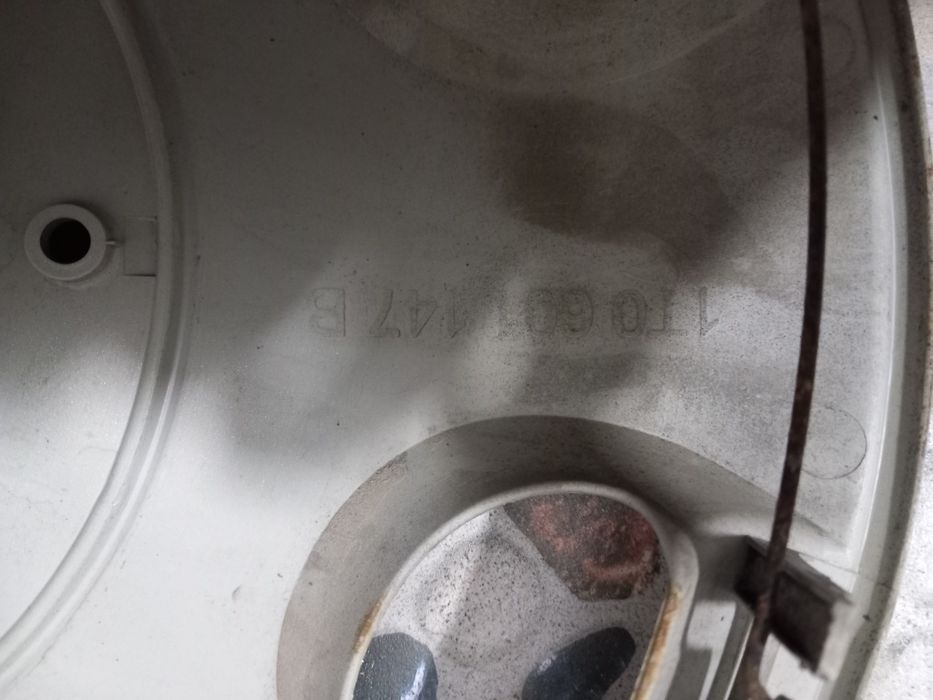 Vând set patru capace roți