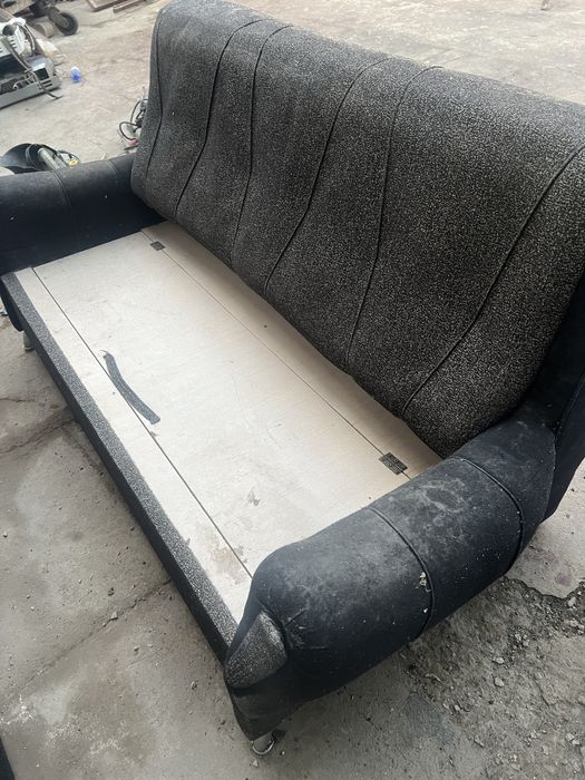 Диван в хорошем состоянии