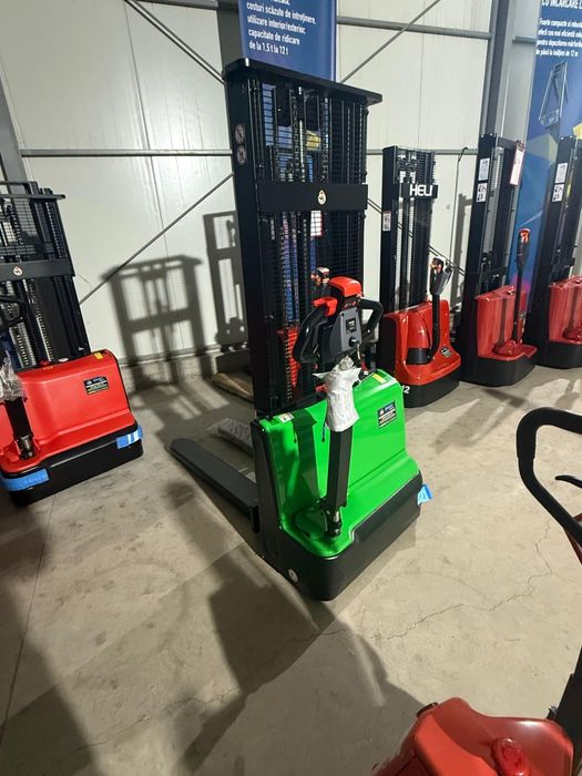 Transpaleta cu catarg Liza Electrica 1500 kg Oferta