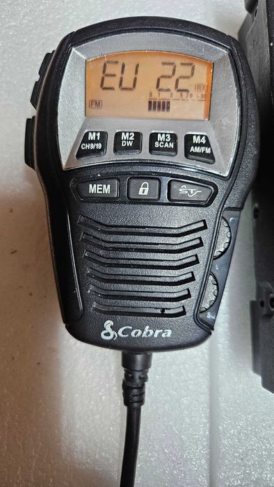 Statie radio CB Albrecht AE 6690 si Cobra