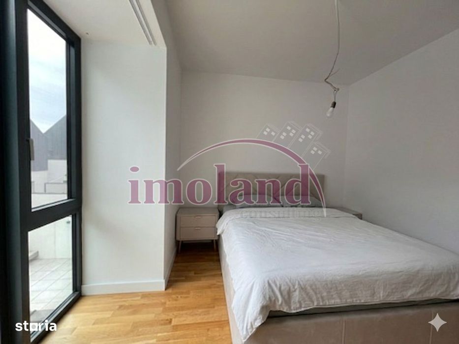 Vanzare - Townhouse 6 camere - mobilat + 2 locuri parcare Avalon Estat