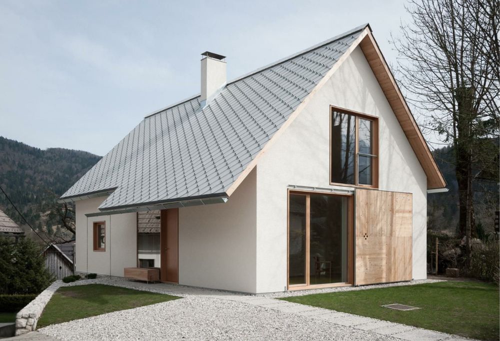 Vindem si realizam case pe structura metalica la cheie