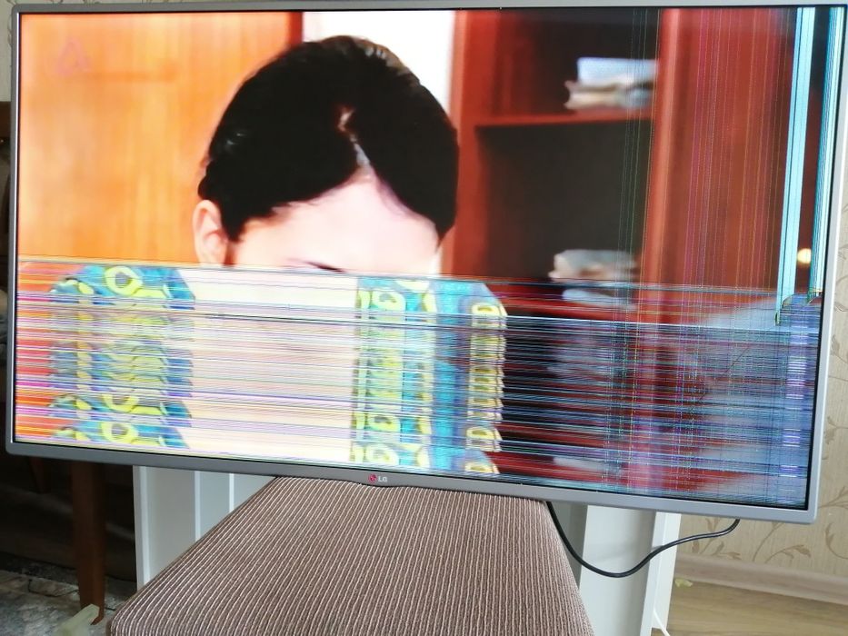 Телевизор на запчасти