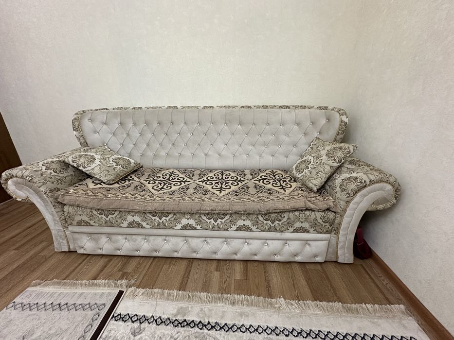 Диван для гостиной