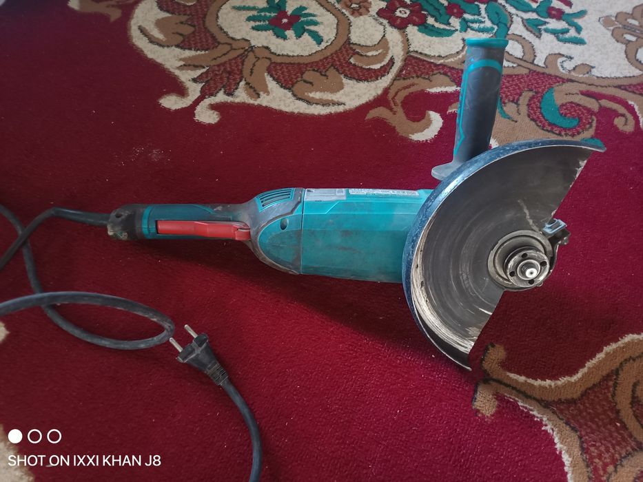 Болгарка total 230