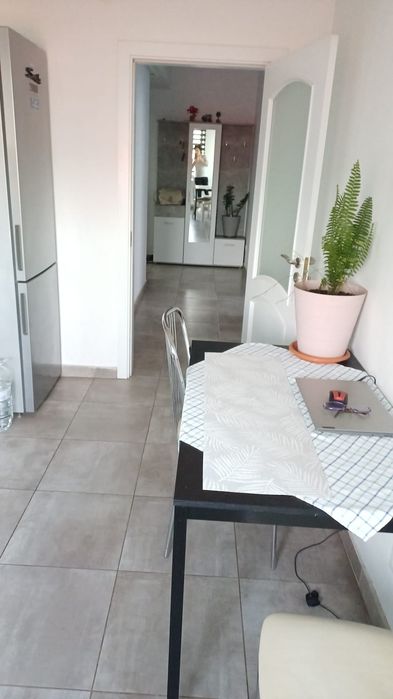 Proprietar vand apartament
