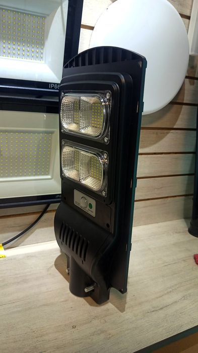 Прожекто солнечный с сенсорным с пультом управления