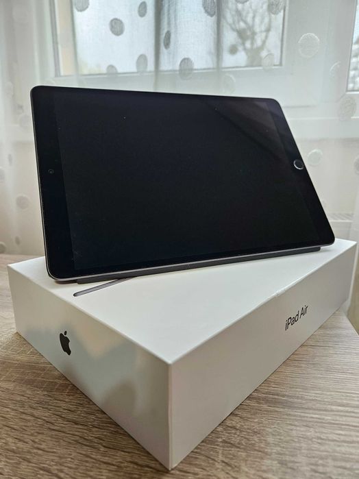 iPad Air 3 Wi-Fi 256GB Space Gray + Apple Pencil (1st Gen) + Husă