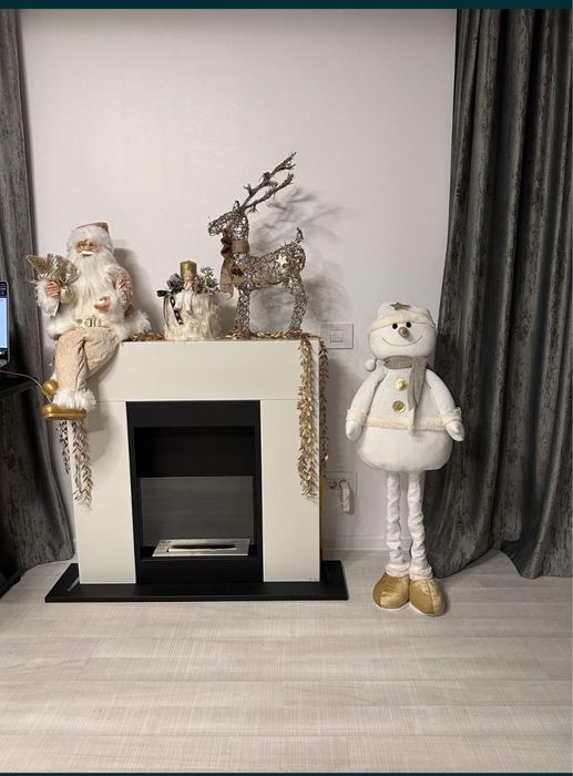 Semineu decorativ alb