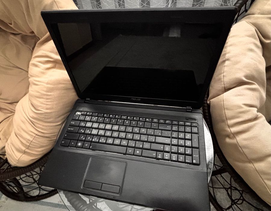 Продам б.у ноутбуки