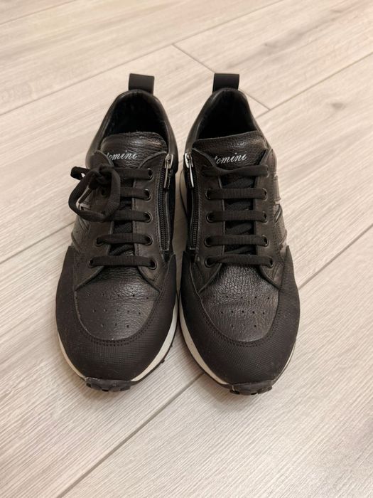 Кроссовки кожаные