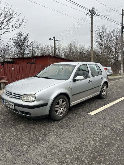 Vand VW Golf 4 1.4 Benzină