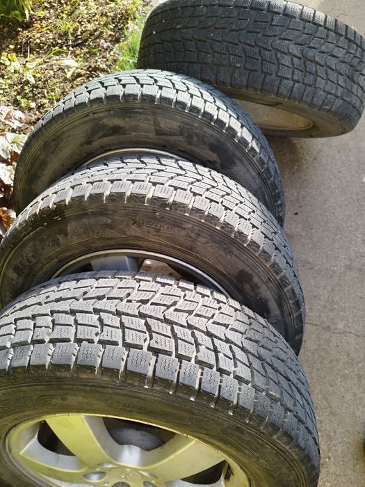 4 Зимни гуми 215/65R16 DUNLOP Grandtrek sj6