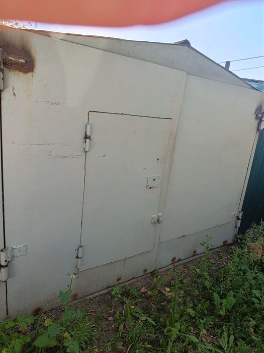 Срочно продам гаражные ворота