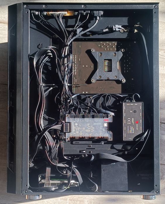 PC gaming Intel i5 12600K/RTX 3060 12GB/32Gb DDR5 / M2 512GB + 1TB HDD