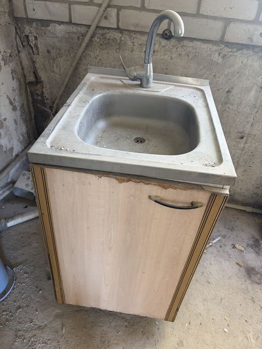 Раковина со шкафом