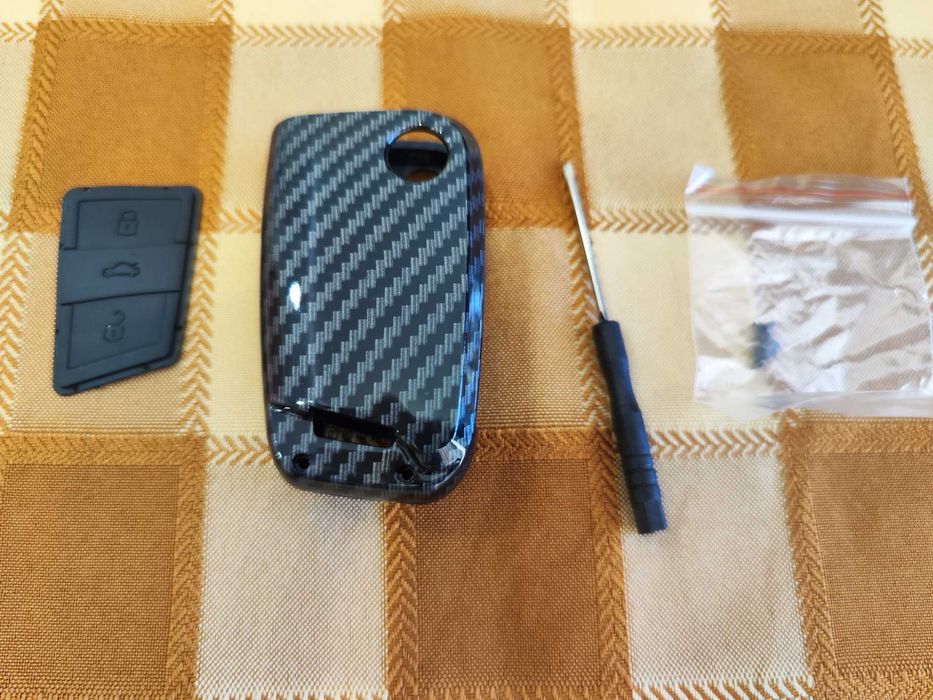 Карбонов кейс за ключ Голф 7