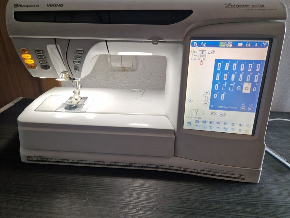 Masina de cusut / brodat computerizata Husqvarna Viking