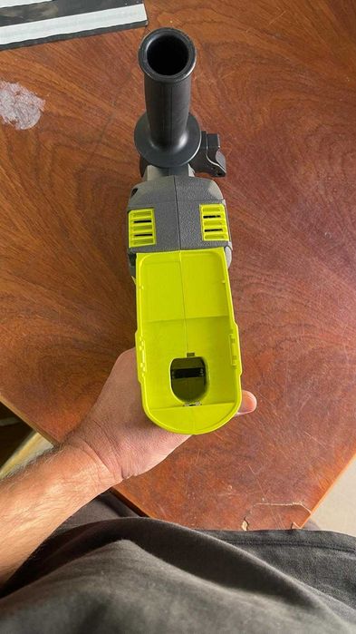 Rotopercutor Ryobi RSDS18BL 18V ONE+ , energie de impact 2, 5 J, capacitate de gaurire in beton 26 mm, mandrina SDS+