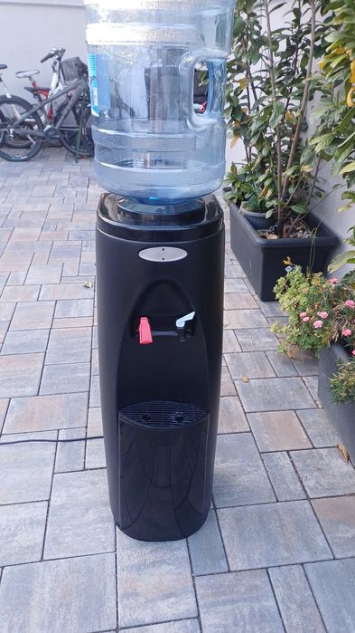 Dozator / dispenser electric apa rece sau calda