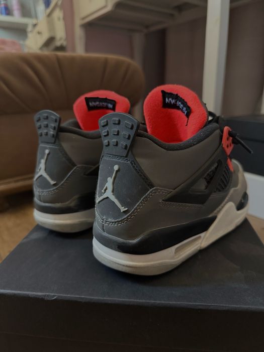 унисекс обувки jordan 4 сиви
