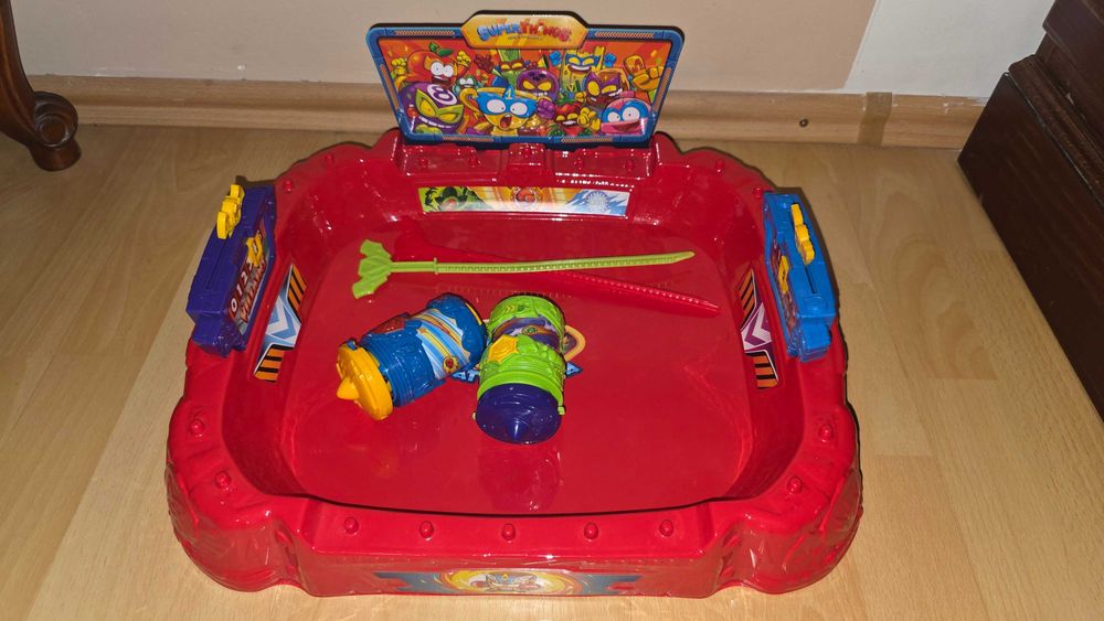 Set de joaca SuperZings - Battle spinners arena