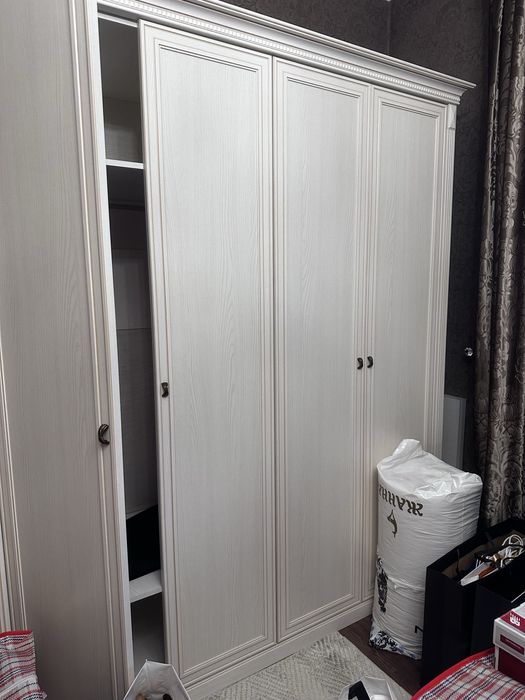 Продам спальный гарнитур