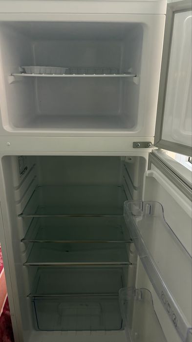 Продаётся Холодильник в хорошем состояний