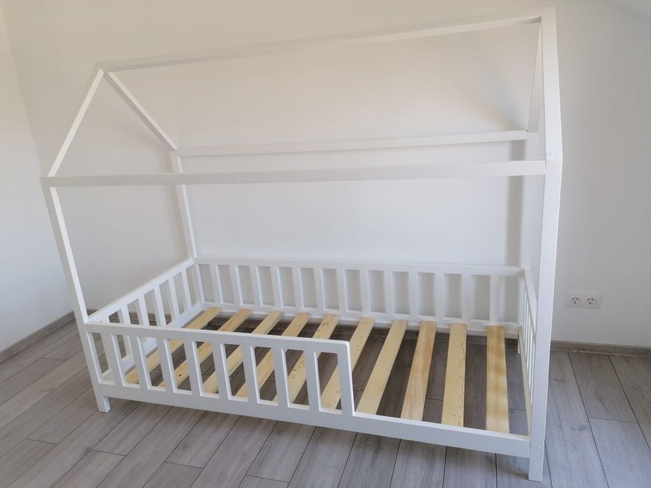 Pat cauta montessori!Transport gratuit