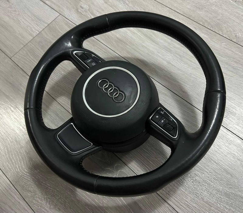 Volan Sport AUDI A3/A4/A5 -airbag Rotund /complet